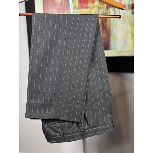 40R Mens Gieves & Hawkes Gray Pinstripe Suit - Pants 36/29 - Picture 9 of 16